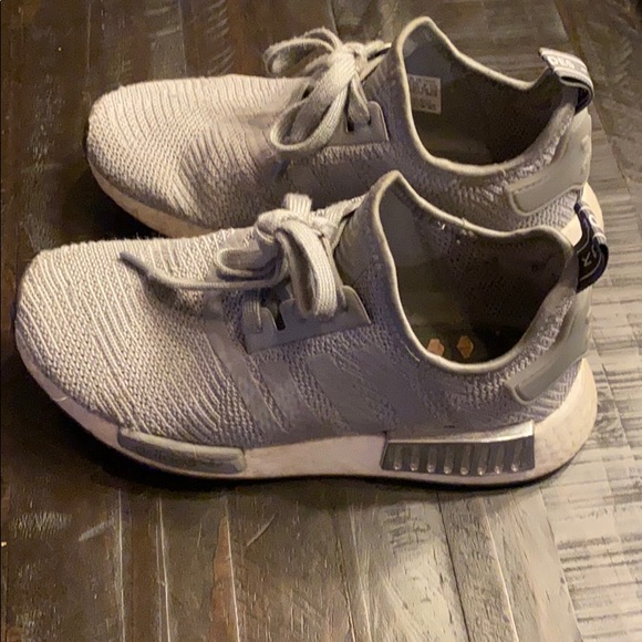Adidas NMD R1 Running shoe size 6 - Picture 2 of 4